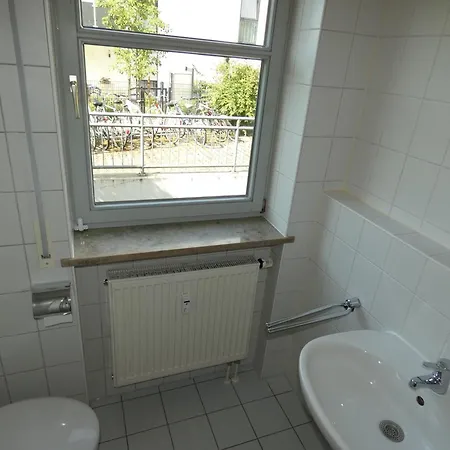 Wup Living Am Stadtwald Tg Parkplatz * Augsburg